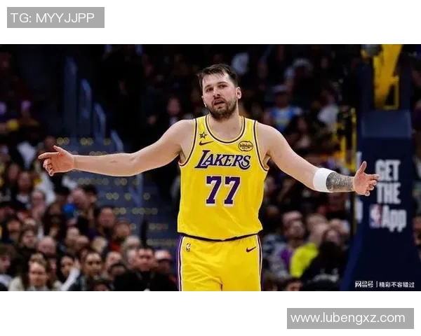 莱昂纳德宣布转投湖人，成为球队新核心：紫金军团的辉煌新篇章